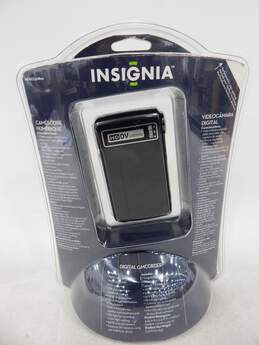Insignia 720P HD Digital Camcorder 8x Zoom 5-MP Camera LCD 8GB Card, Battery alternative image