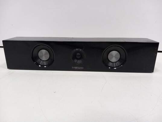 Bundle of 2 Assorted Samsung Speakers image number 3