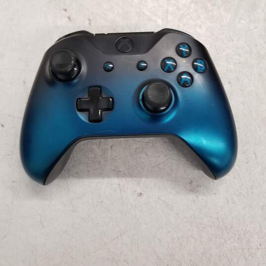 Xbox One Controller for Parts and Repair image number 1