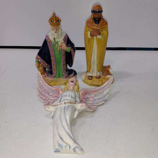 Holland Mold Ceramic Nativity Set image number 5
