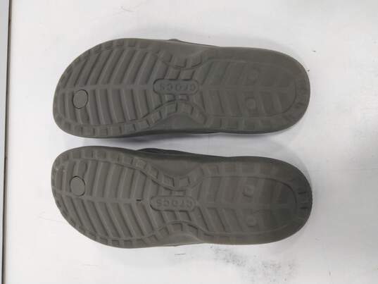 Iconic Crocs Comfort Flip Flops Men's Size 5/Women's Size 7 image number 5