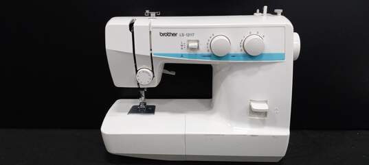 Brother Sewing Machine LS-1217 w/Accessories and Pedal image number 3
