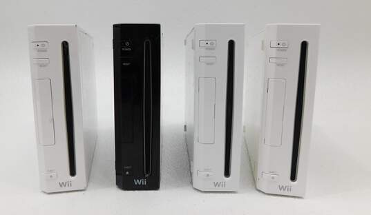 4 Nintendo Wii Consoles For Parts & Repair image number 1