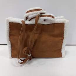 Ugg x Telfar Brown And White Fur Lined Shoulder Bag In White Bag alternative image