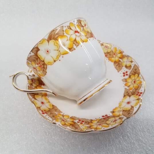 VTG. Royal Albert Dorothy Tea Set Bone China Cup & Saucer image number 3