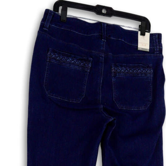 NWT Womens Blue Dark Wash Stretch Pockets Denim Flared Jeans Size 14W image number 4