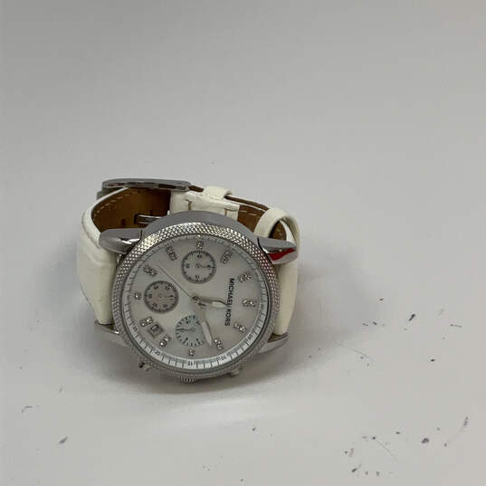 Designer Michael Kors MK-5049 Silver-Tone Stainless Steel Analog Wristwatch image number 1