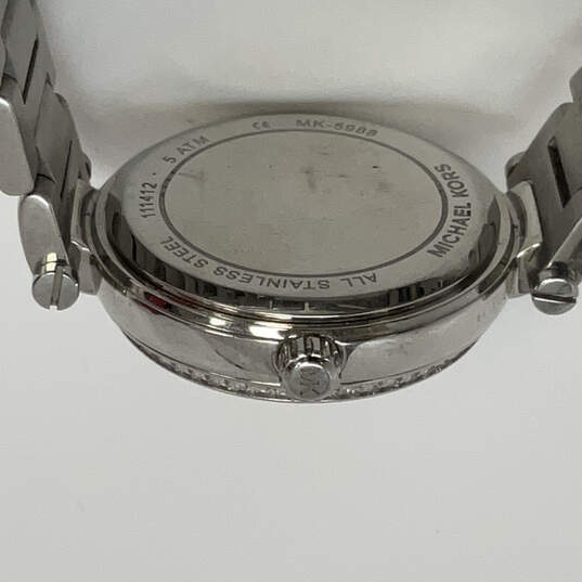Designer Michael Kors Skylar MK-5988 Silver-Tone Dial Analog Wristwatch image number 4