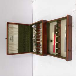 1847 Rogers Bros. Silverplate Flatware Bundle w/ Wooden Storage