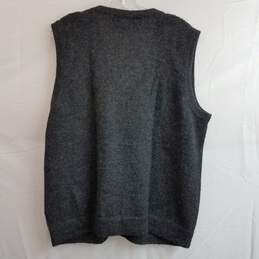 Men's Charcoal gray wool blend sweater vest size 42 alternative image