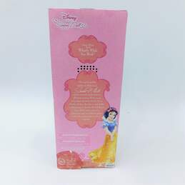 Disney Store Princess Exclusive Snow White Singing Doll 17in 2011 alternative image