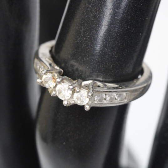 10K White Gold Diamond Accent Ring (SZ 4.0) - 1.9g image number 1
