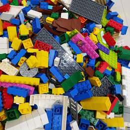 8lb Bulk of Assorted Toy Building Pieces, Bricks and Blocks