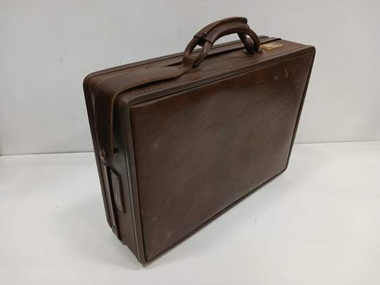 Vintage Hartmann Belting Leather Attache Case w/Keys image number 5
