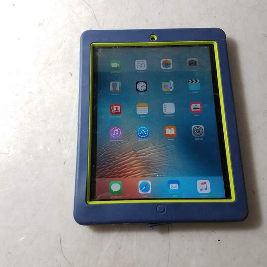 Apple  iPad 2 (Wi-Fi Only) Model A1395 Storage 16GB image number 2