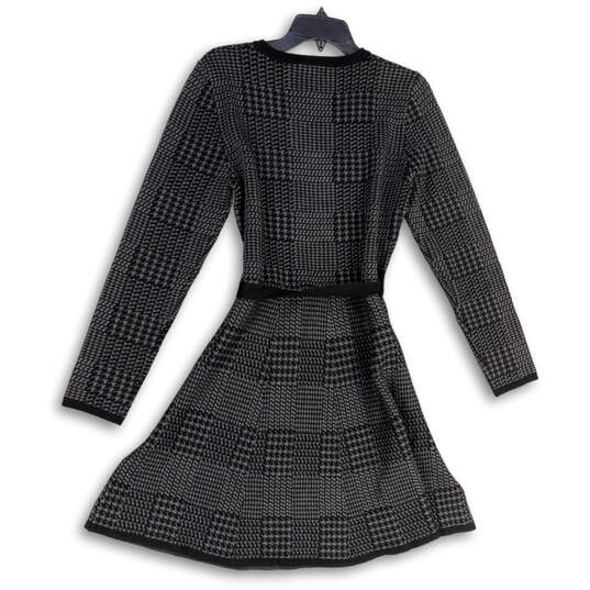 NWT Womens Black Gray Houndstooth Knee Length Fit and Flare Dress Size M image number 2