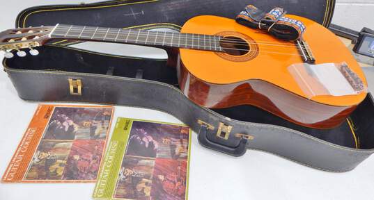 VNTG Concorde Brand Mark 14 Model Classical Acoustic Guitar w/ Case and Accessories image number 7
