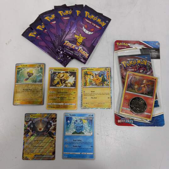 Bundle of Mixed Pokémon Trading Cards image number 2