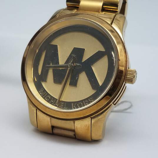 Michael Kors 37mm Case Signature Gold Tone Men's Stainless Steel Quartz Watch image number 3