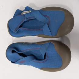 Women's Blue/Gray Roatan Water Shoes Size 9 alternative image