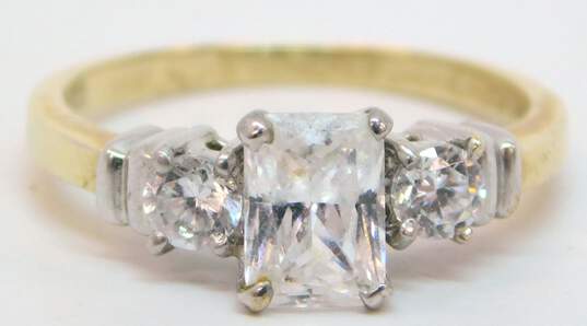 10K Yellow Gold Emerald Cut & Round CZ Ring 3.0g image number 1