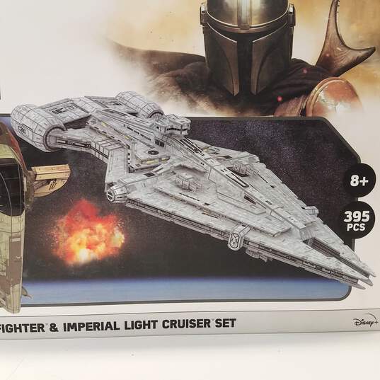 Star Wars The Mandalorian Boba Fett's Starfighter & Imperial Light Cruiser Set image number 3