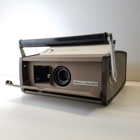 Bell and Howell 500 Projector image number 2