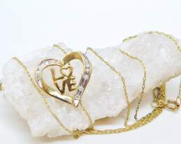 10K Gold Diamond Accent Heart Pendant Necklace 1.3g alternative image