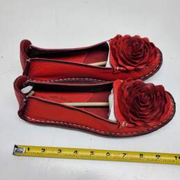 L’Artiste Loafer Shoes Womens size 37 Red Dezi Rosette Spring Step Leather alternative image