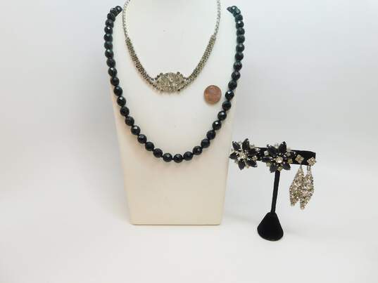 Vintage Icy Rhinestone & Black Glass Beaded Necklaces Weiss & Fashion Rhinestone Clip On Earrings 128.2g image number 5