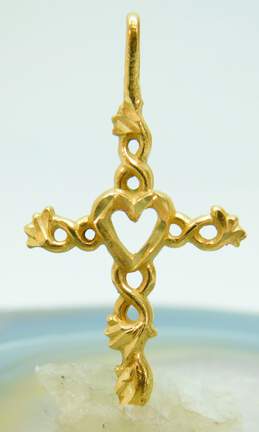 14K Yellow Gold Open Heart Cross Pendant Necklace 1.7g alternative image