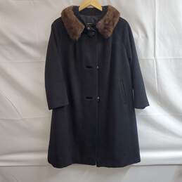 Vintage  Black Wool Coat w/ Fur Collar