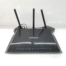 Netgear Nighthawk AC1750 Smart WiFi Router Powers On