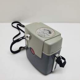 VTG. Kodak Brownie f/8 Starmeter Box Camera (For 127 film) Untested P/R alternative image