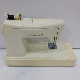Vintage Singer Touch & Sew Zig-Zag Sewing Machine Model 758 alternative image