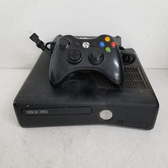 Microsoft Xbox 360 S 320GB Console Bundle with Games & Controller #4 image number 2