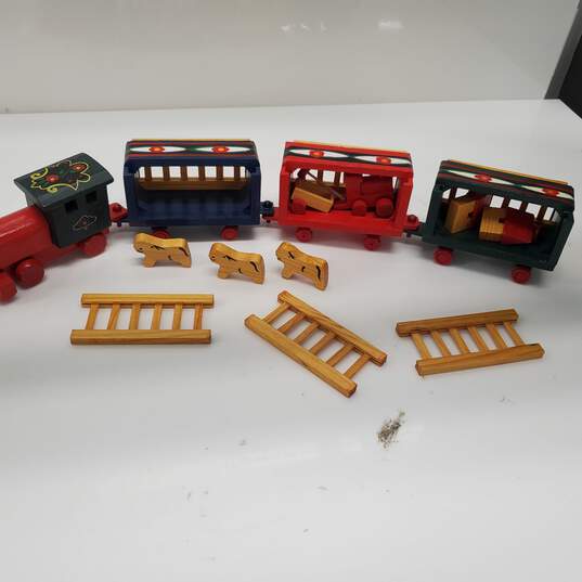 Unique Wood Train Set with Pieces image number 3