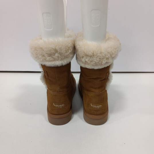 Koolaburra by UGG Woman's Brown Shearling Boots Size 9 image number 2