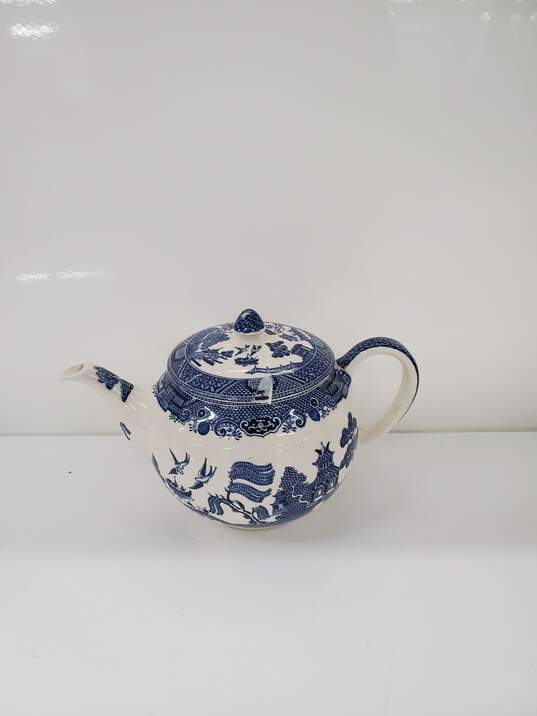 Johnson Brothers Willow Blue Teapot & Lid 4 3/8 Used image number 1