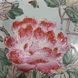 Vintage Wall Hanging Floral Pattern Collector Plate alternative image