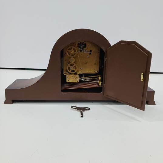 Vintage Linden Mantle Clock with Key image number 4