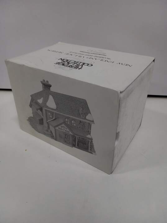 Department 56 The New England Village Series Bluebird Seed and Bulb image number 1