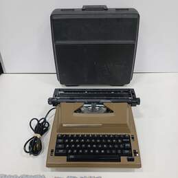 Vintage Sears Typewriter Model 161.53621 w/Case alternative image