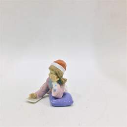 Lladro Christmas Wishes 6194 Porcelain Figurine