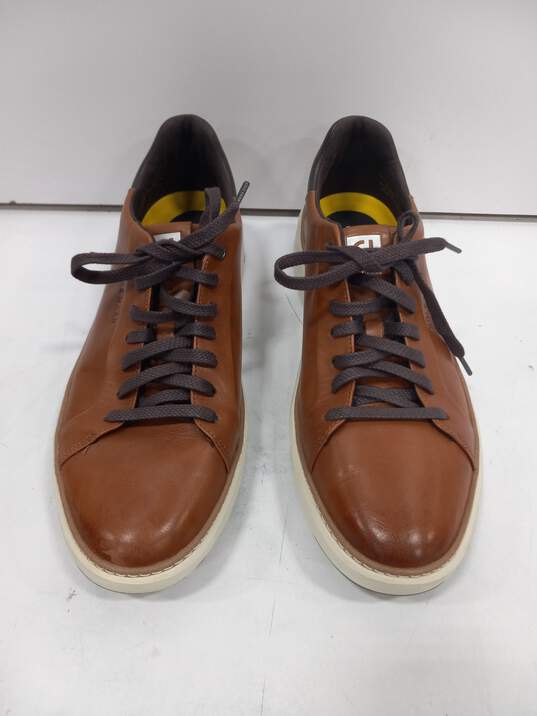 Men's Brown Shoes Size 10.5 image number 1