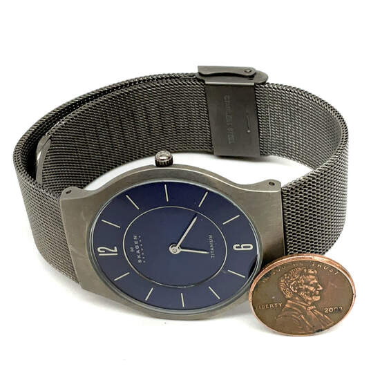 Designer Skagen 233LTTN Silver-Tone Water Resistant Round Analog Wristwatch image number 2
