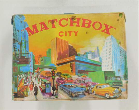 Vintage Lesney Matchbox City Playset w/ Built-in Carry Case image number 1
