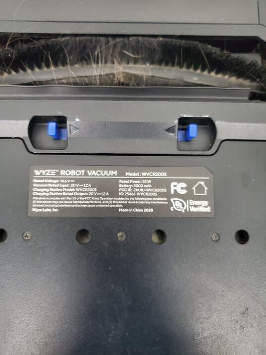 Wyze Robotic Vacuum Used Untested image number 3