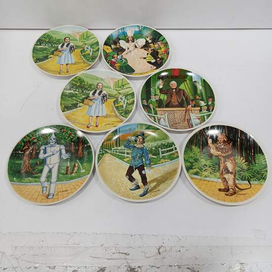 Set of Seven Knowles Wizard of Oz Collector Plates image number 1