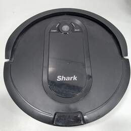Black Shark Vacuum w/ Charger alternative image